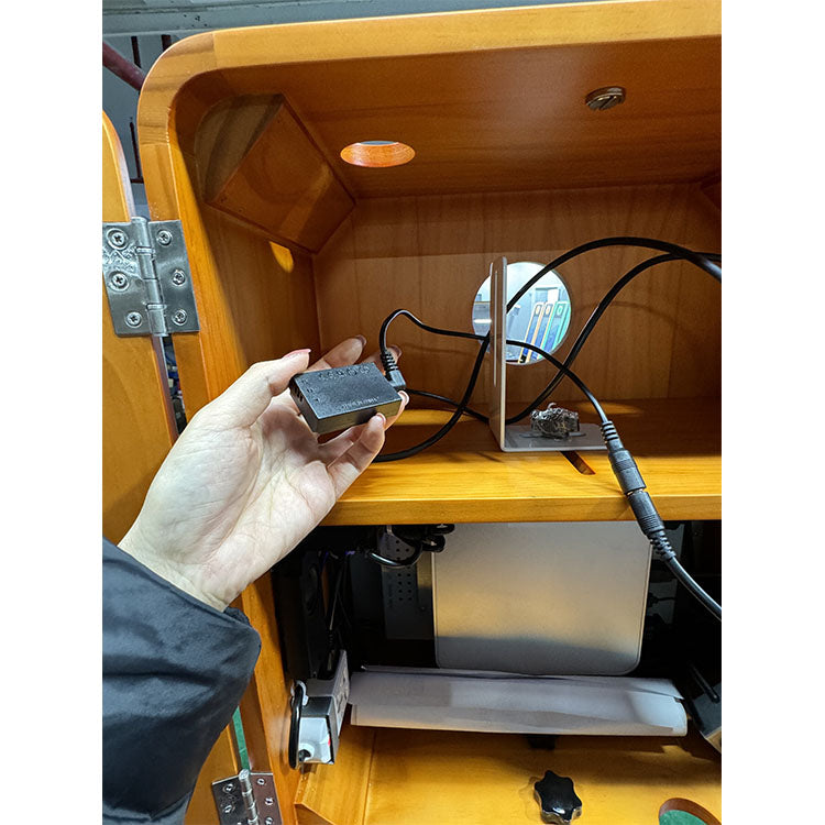 Portable Real Wood Light Weight Touch Screen DSLR Vintage PhotoBooth with Printer and Camera（Contact to place an order）