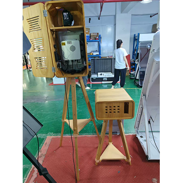 18.5 Inch Touch Screen Vintage Wood Material DSLR Photo Booth(Contact to place an order)