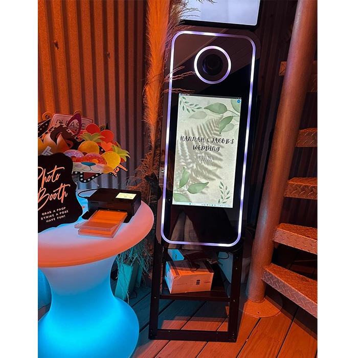 Portable Camera Mirror Photo Booth for Wedding Party for Sale（Contact to place an order）