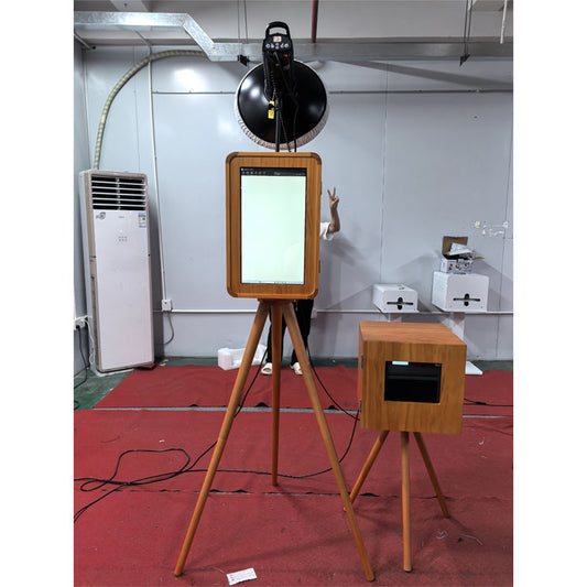 18.5 Inch Touch Screen with IPad Surface Pro Double Side Screen Wood Material DSLR Camera Photo Booth（Contact to place an order）